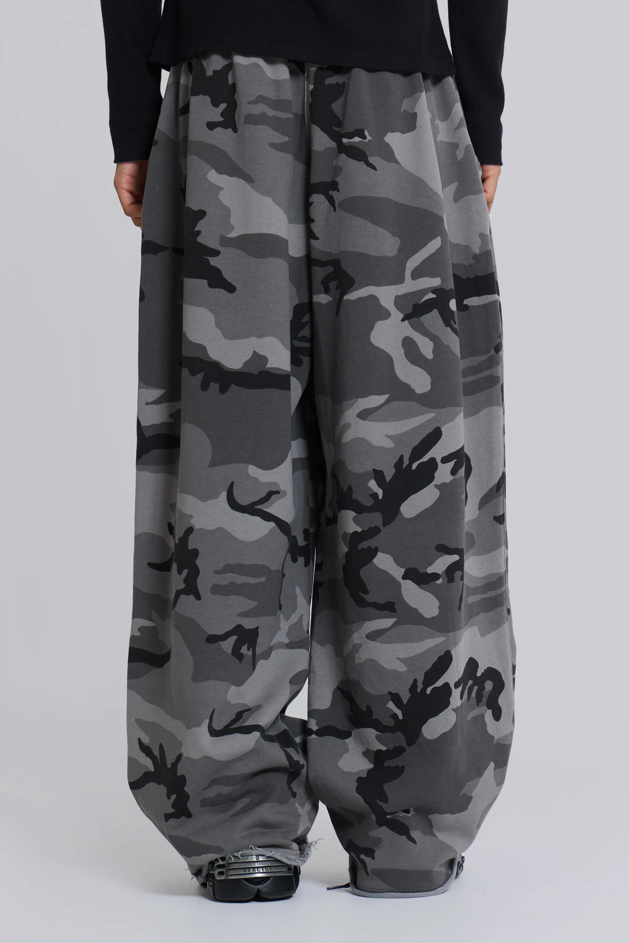 Black Baggy Camo Monster Joggers - Image 5