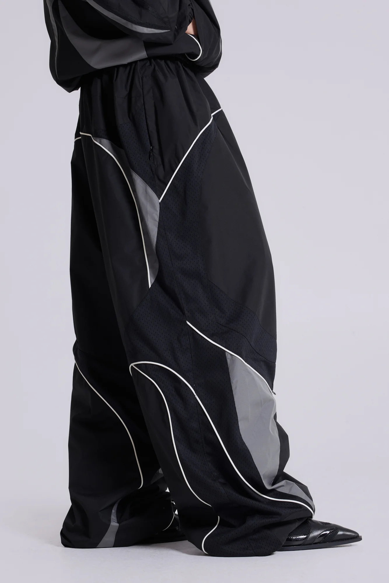 Black Panelled Vapor Joggers - Image 5