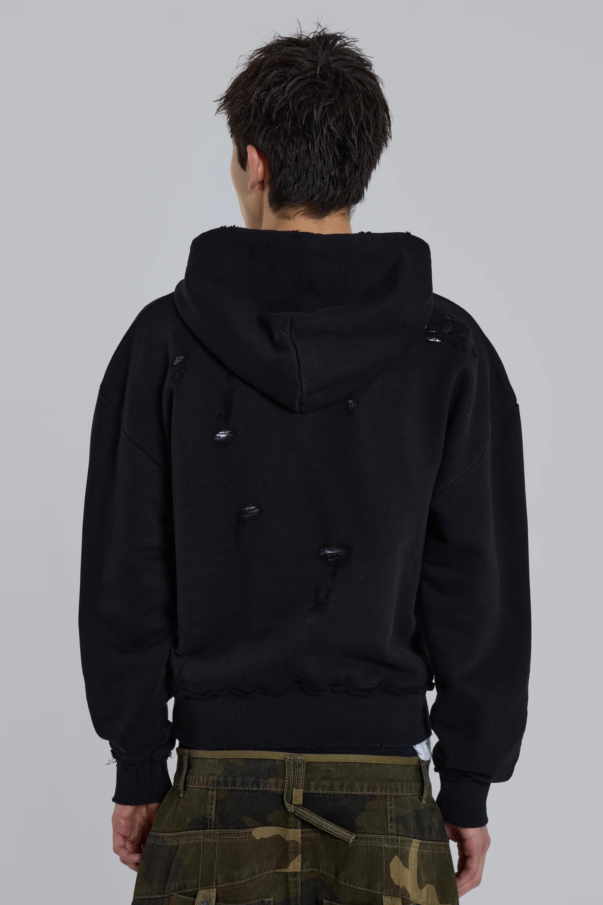 Pullover Bitten Hoodie in Black - Image 5