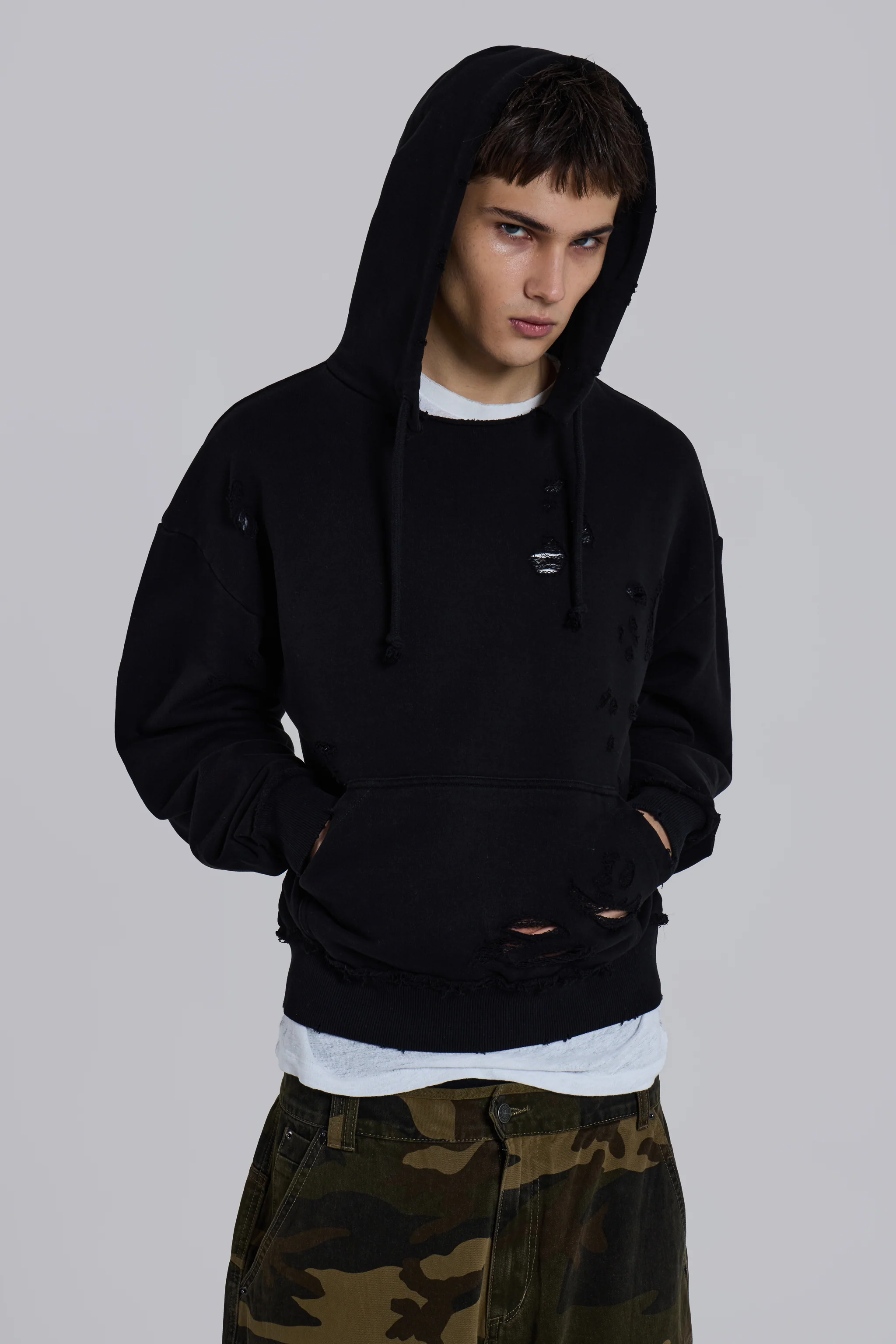 Pullover Bitten Hoodie in Black - Image 8