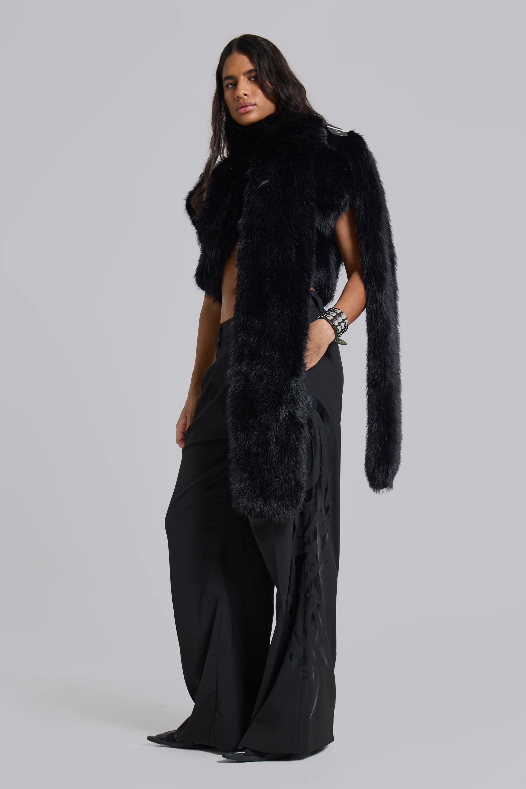 Saskia 2-in-1 Faux Fur Shrug in Black - Image 15