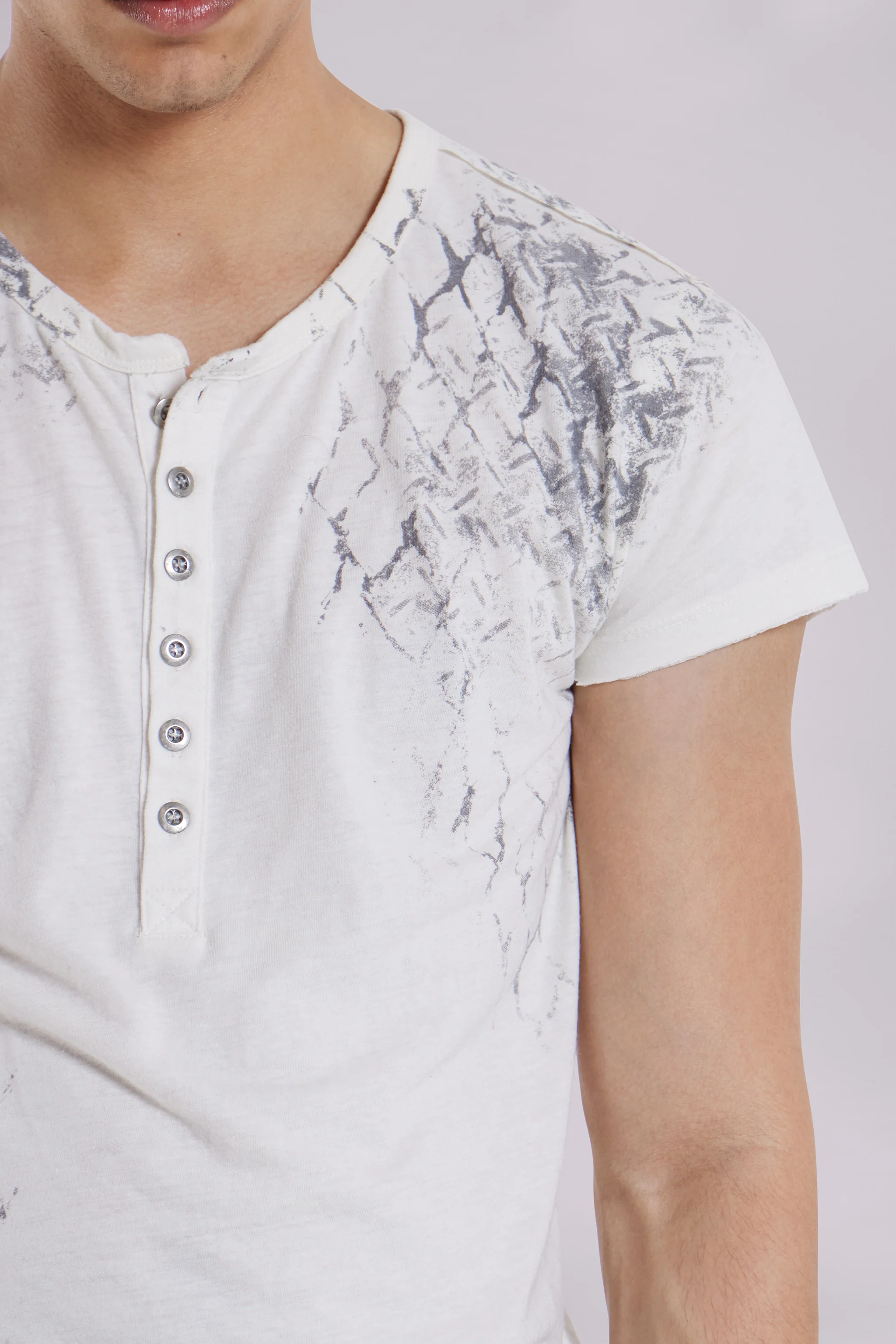 Spirit Button T-Shirt - Image 6