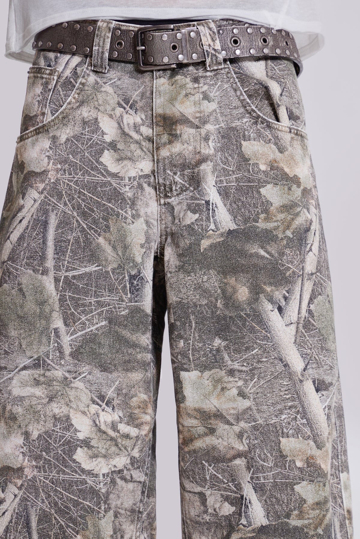Woodland Camo Colossus Baggy Jeans - Image 3